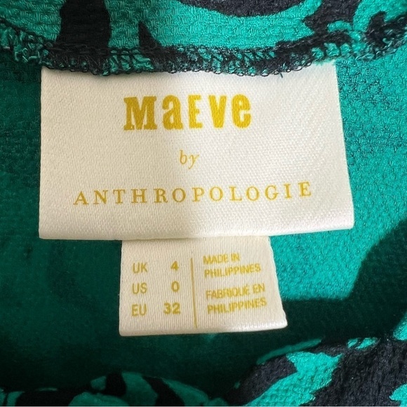 Maeve by Anthropologie Aseey Scalloped Green Black Floral Blouse Size 0 - Picture 8 of 9